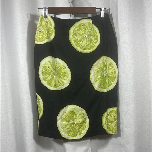 Black linen skirt with lime slices embellished with iridescent sequence midi - Picture 1 of 4